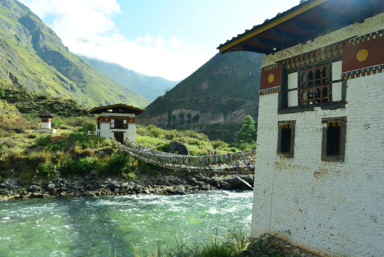 suspension bridge of bhutan